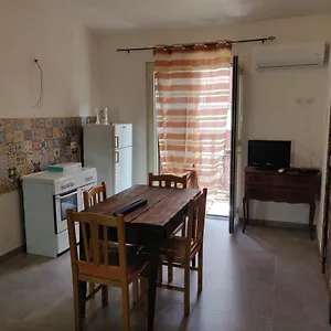 Toti & Rosina House , Santo Stefano di Camastra Italia